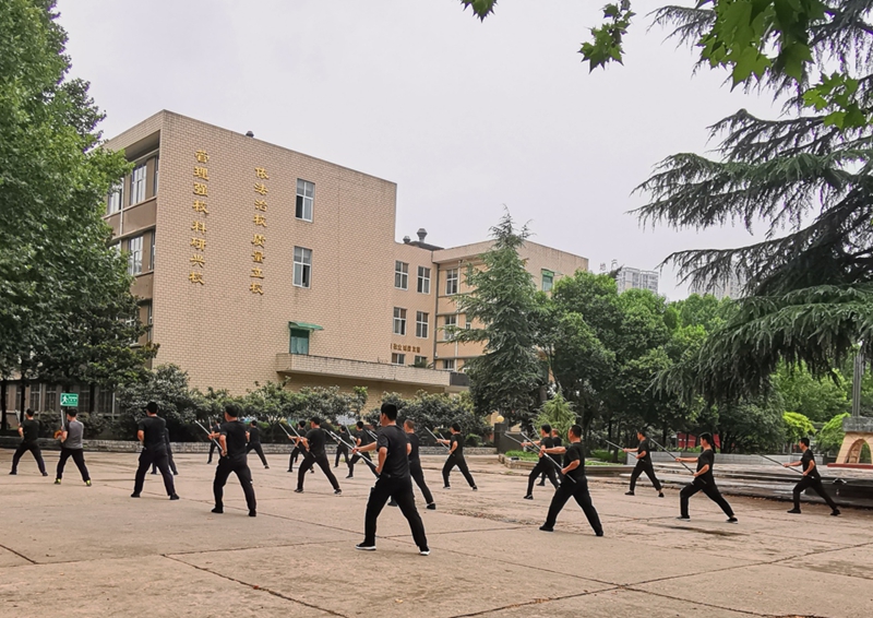 咸阳中院：积极备战全省法院司法警察警务技能汇报演练活动